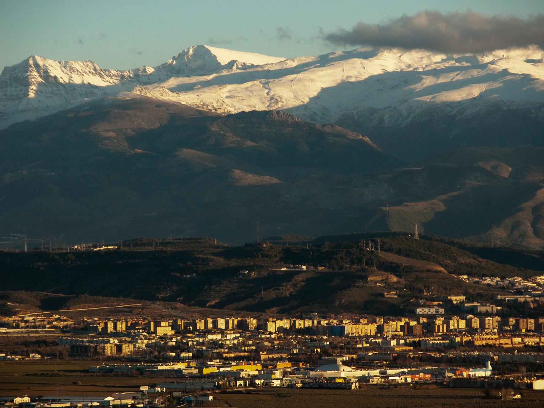 city in a mountain valley
